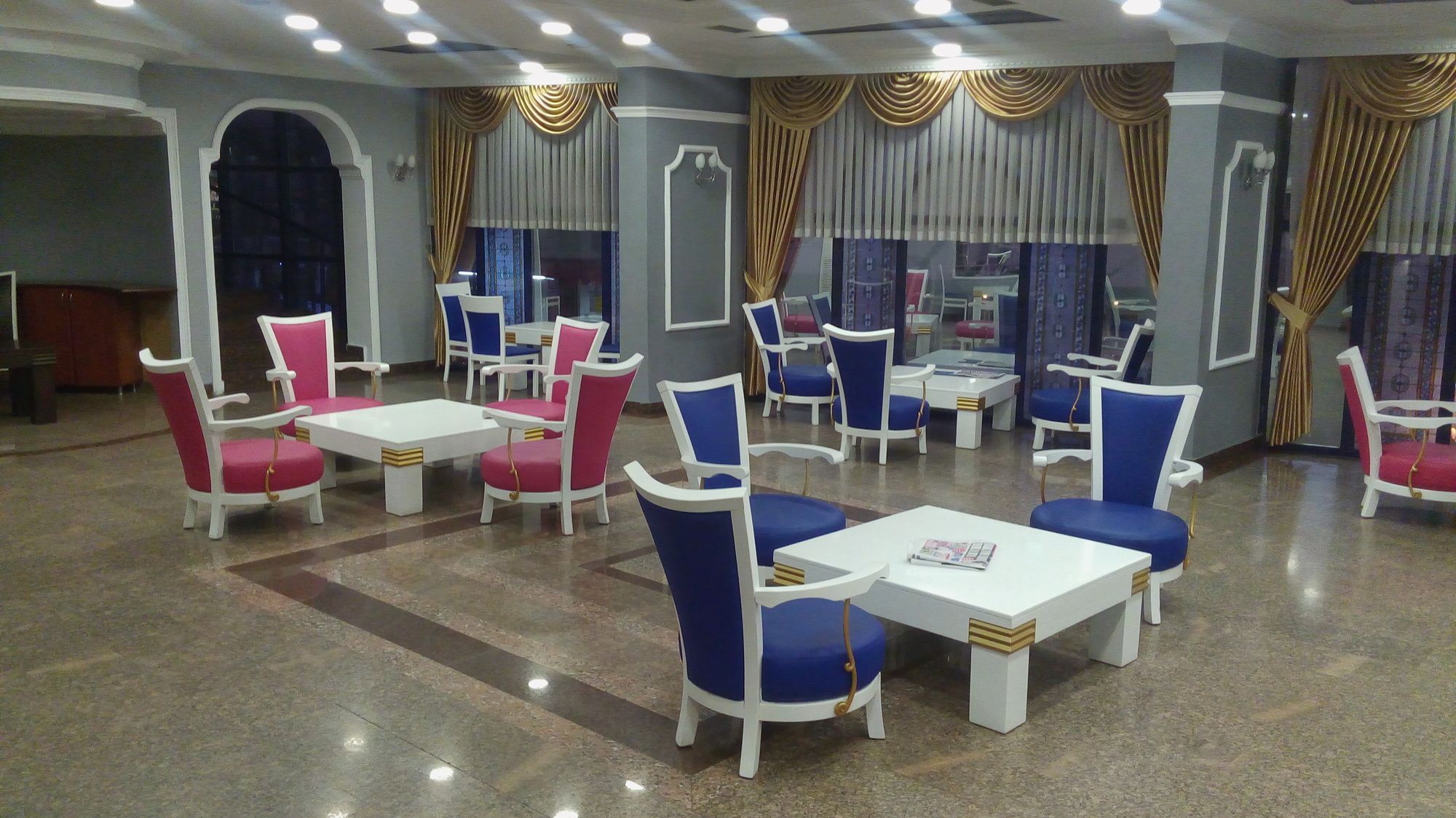 Demirgrand Hotel Trabzon Buitenkant foto